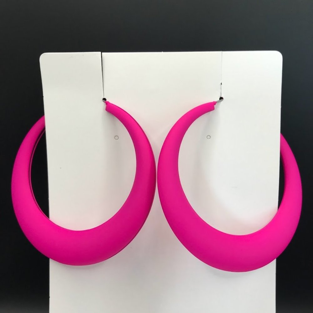 NWT Elegant Iron Rose Red Big Hoop Earrings